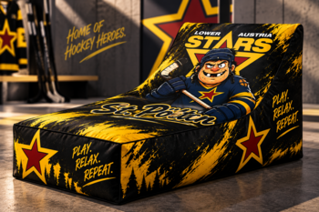 LA Stars Liegesofa in Schwarz, Gelb und Rot mit Hockeyheld St. Pölten